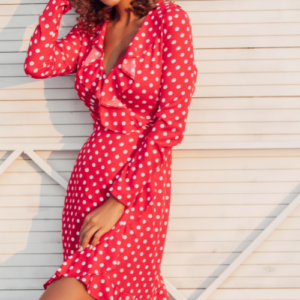 Vestido rojo con lunares blancos